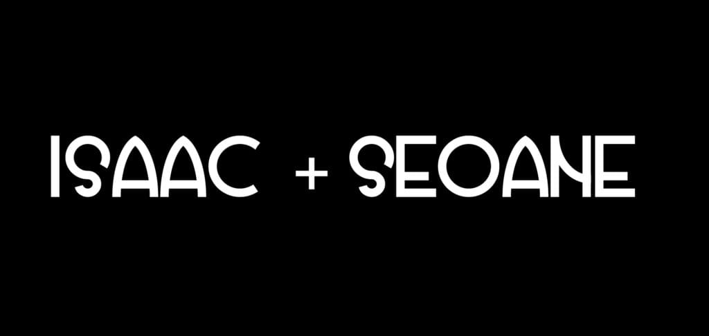 Letras blancas sobre fondo negro: Isaac + Seoane