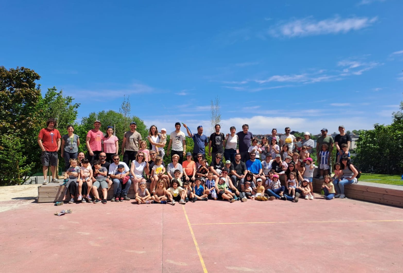 Foto de grupo de Auzolan